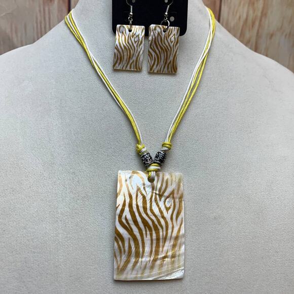 New Tiger Striped Safari Animal Print Dangle Shell Earring Necklace Jewlery Set - Picture 1 of 3